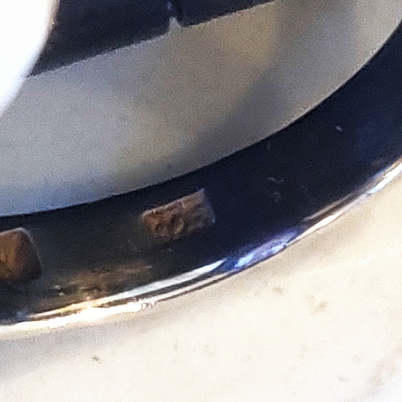 Sterling Silver Amethyst Ring. - Picture 7 of 7